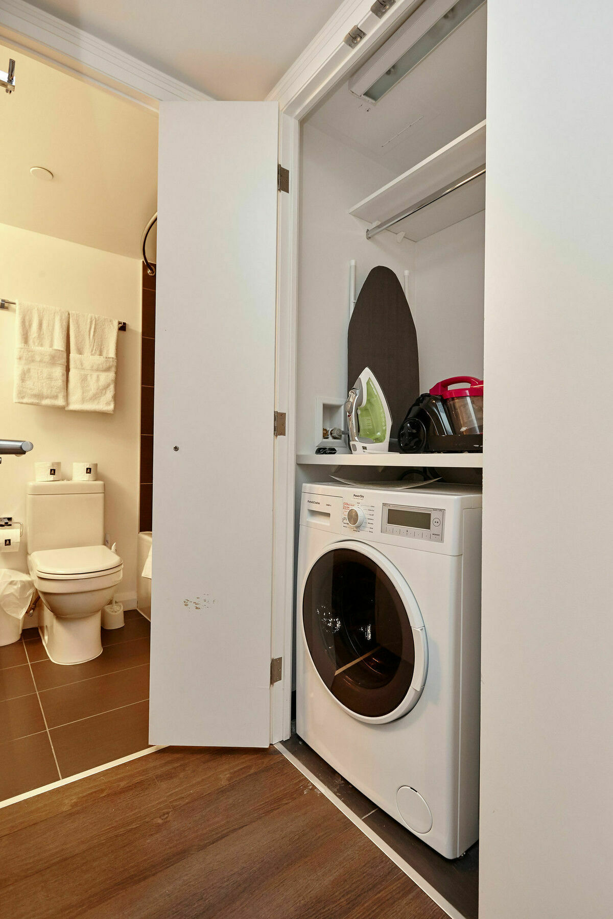 Atlas Suites - Yorkville Furnished Apartments Toronto Exterior photo